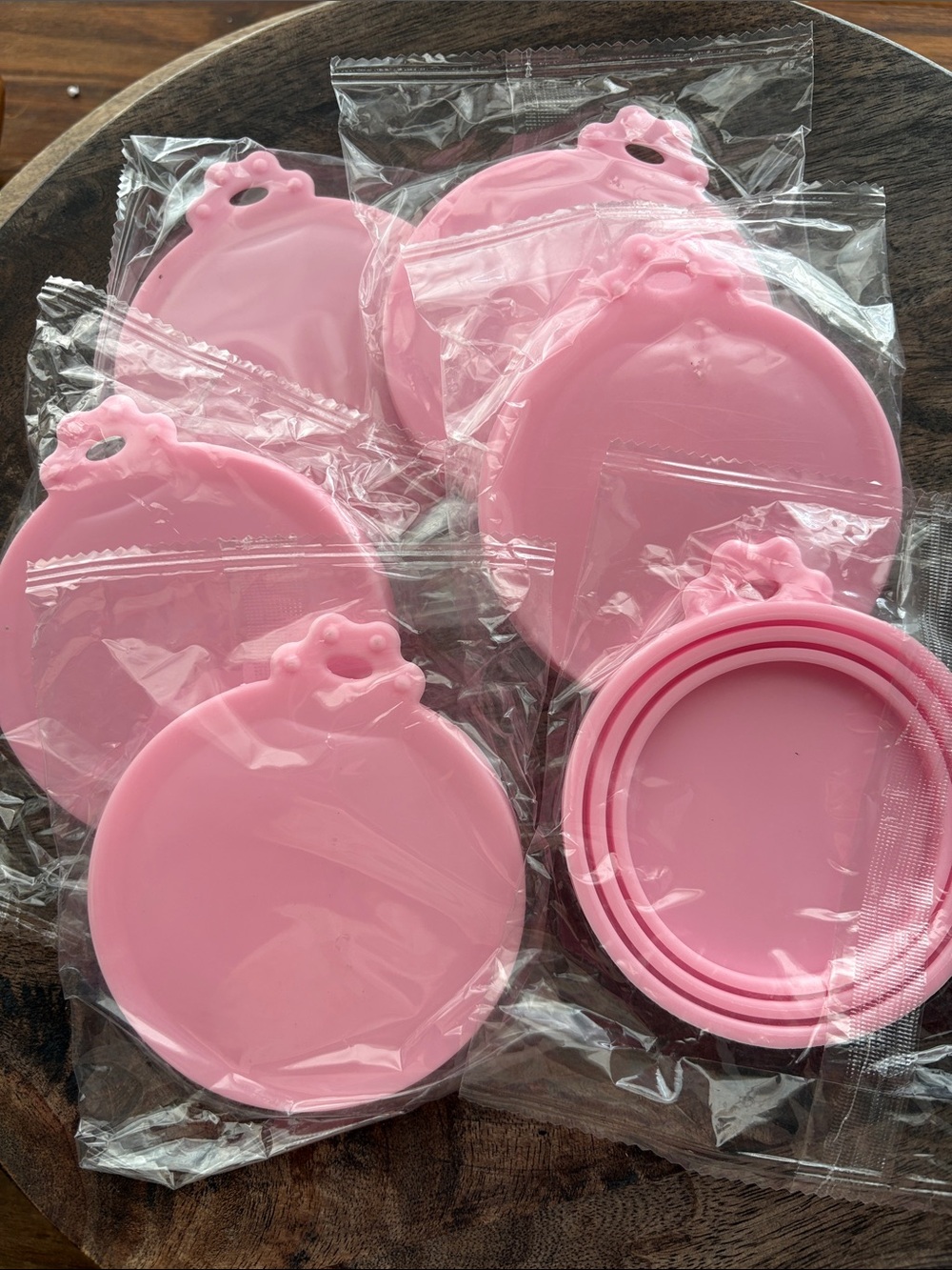 Universal pet can covers pink Silicone Lid Covers for pet food Pack of 6